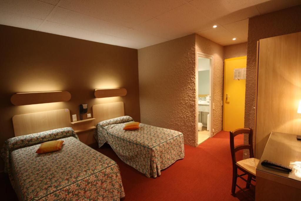 Logis Hotel L'Ange Couronne Belleville-sur-Saone Room photo