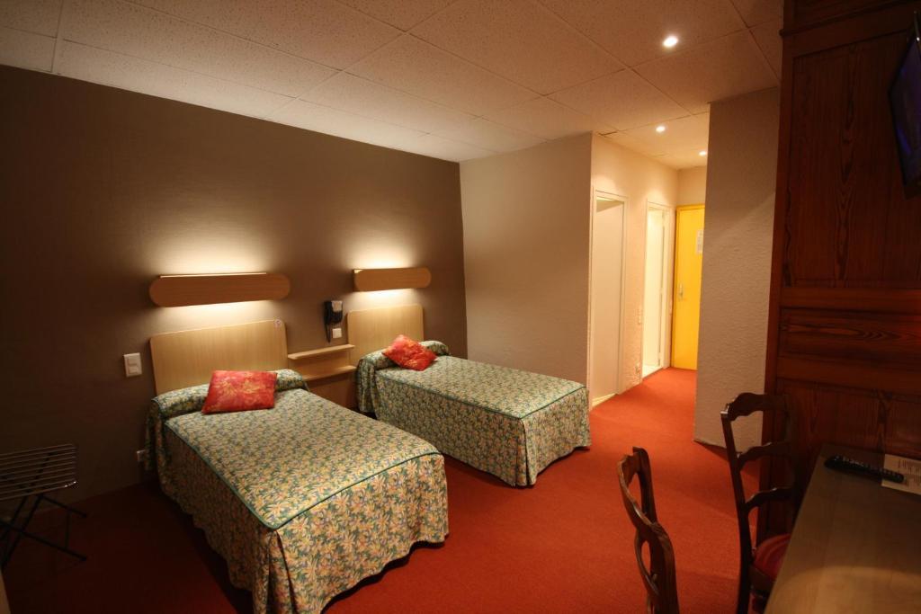 Logis Hotel L'Ange Couronne Belleville-sur-Saone Room photo